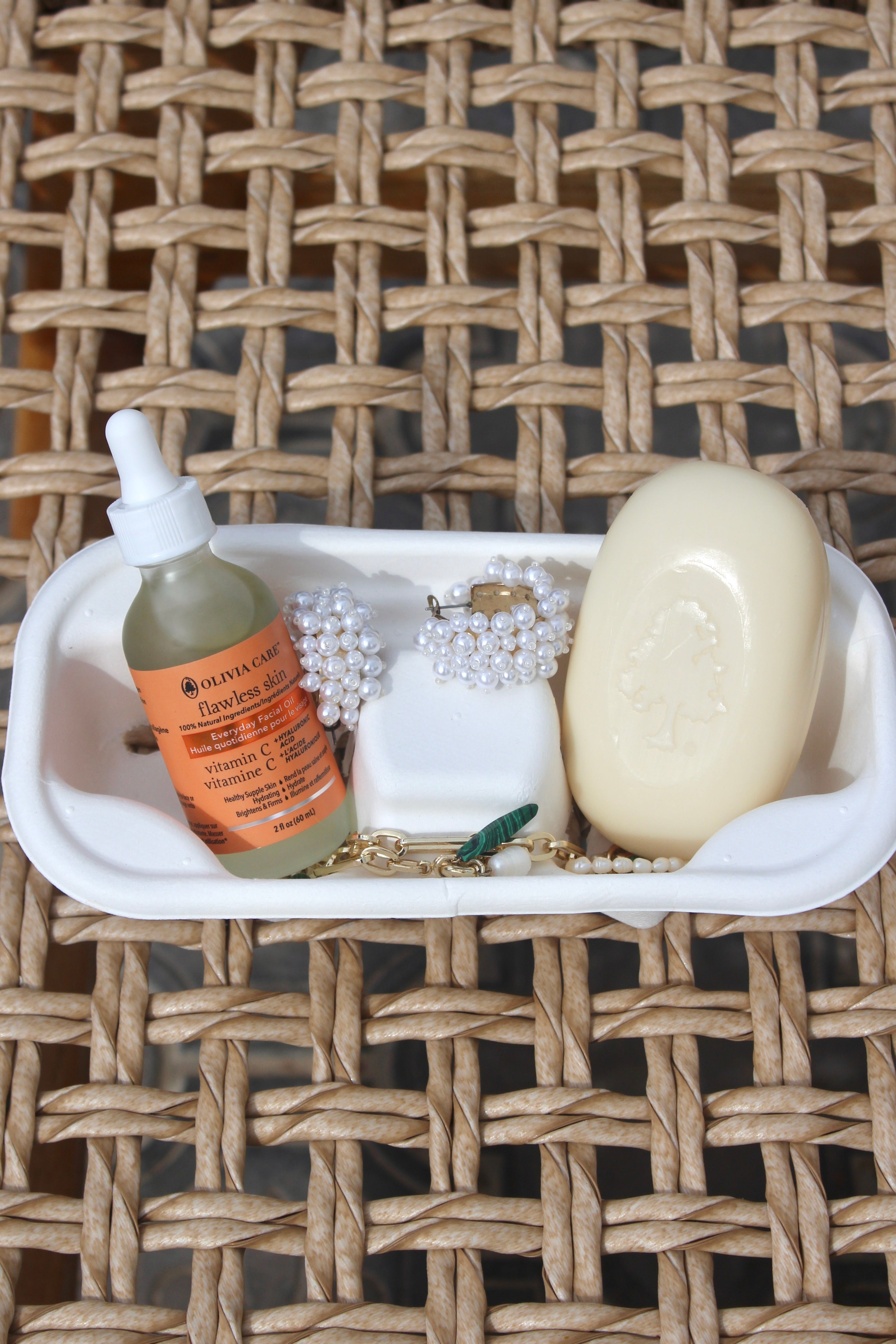 Flawless Skin Vitamin C + Hyaluronic Acid