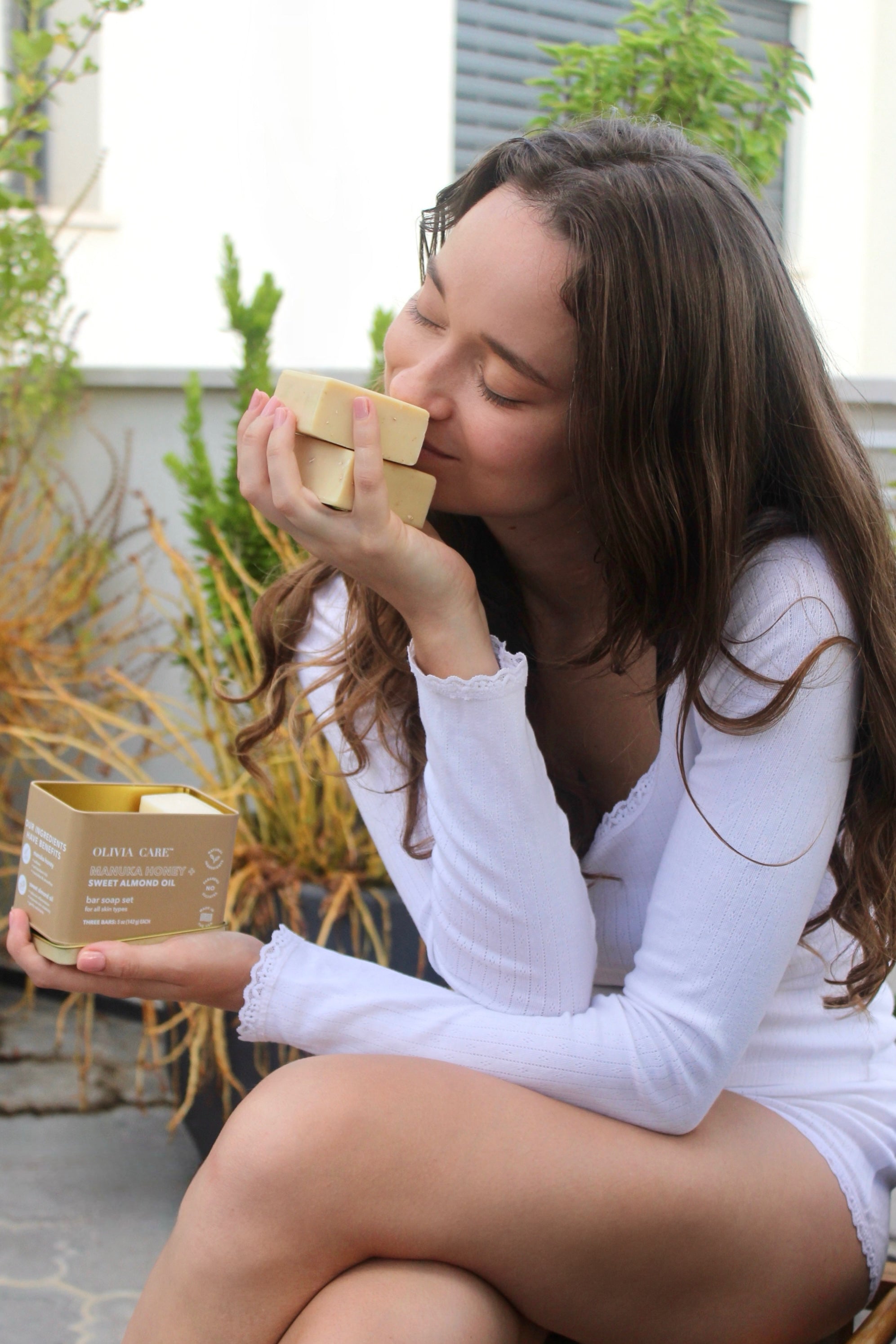 Manuka Honey + Sweet Almond Oil Bar Soap Tin - Set of 3