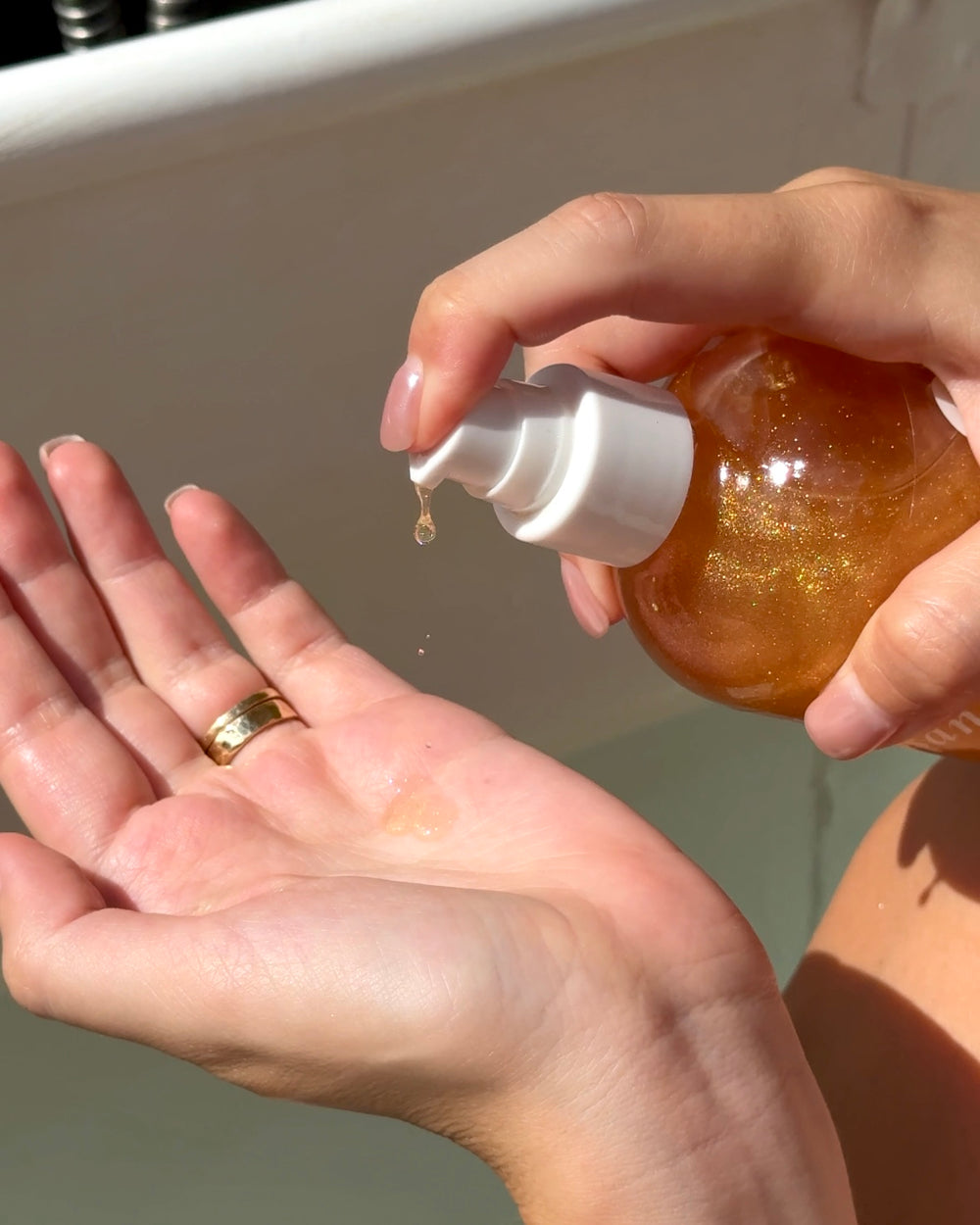 Amber Sands Shimmer Body Oil secondary